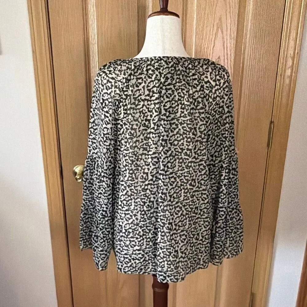 NWT JM Collection Leopard Print Blouse w/ Statement Tassel Necklace Size M - Picture 5 of 9